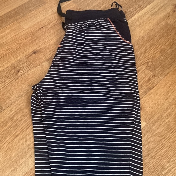 Pajama Set - Picture 5 of 7